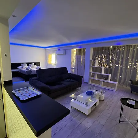 6 By Homing Marbella
