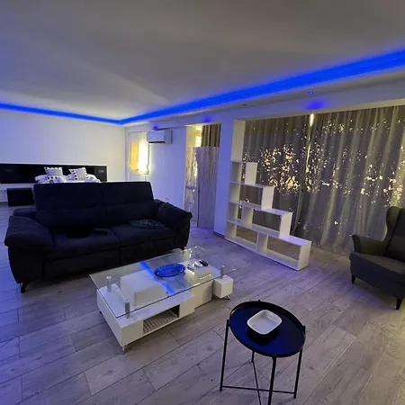 6 By Homing Apartamento